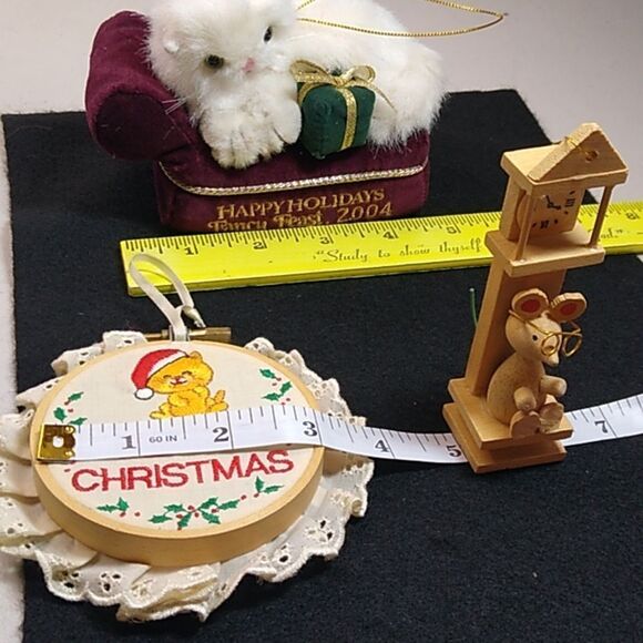 Cat Ornament 2004 Fancy Feast Merry Christmas Hoop and Mouse in  clock - Picture 6 of 6